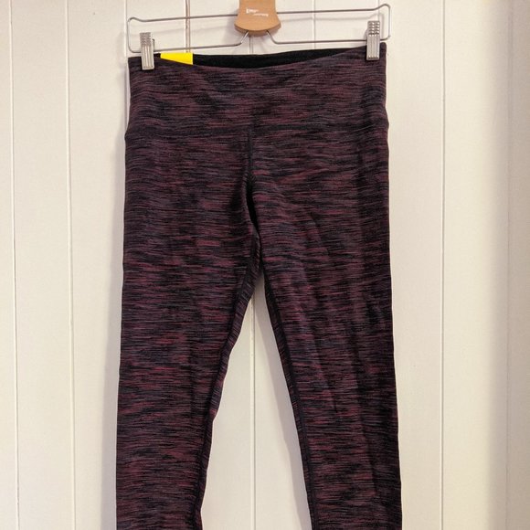 Mid rise capri leggings - Picture 1 of 4